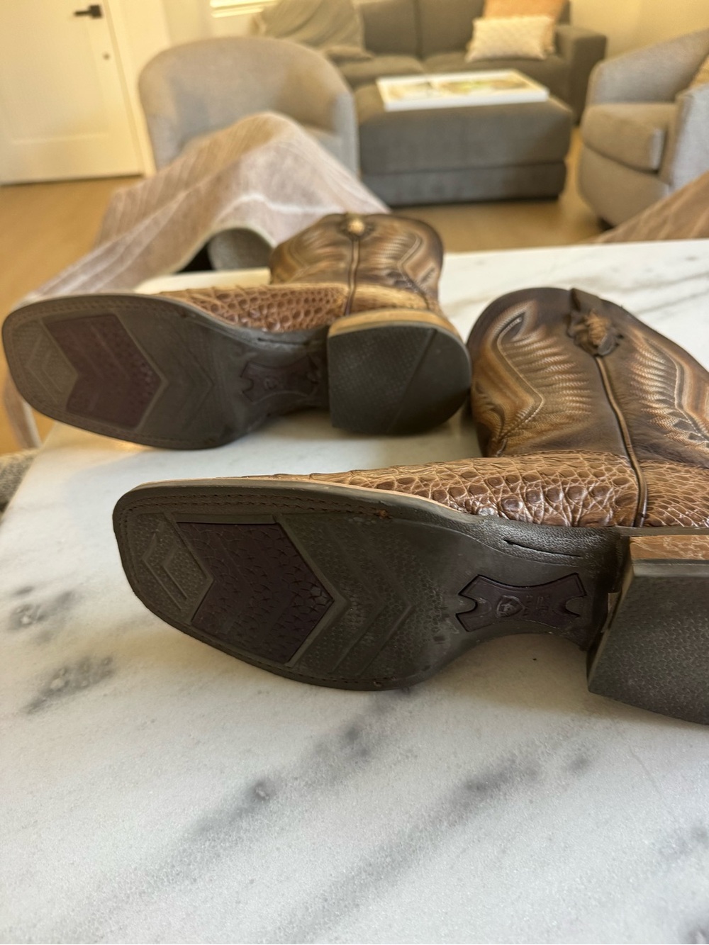 Ariat men’s Caiman Belly Cowboy Boots - Picture 2 of 3